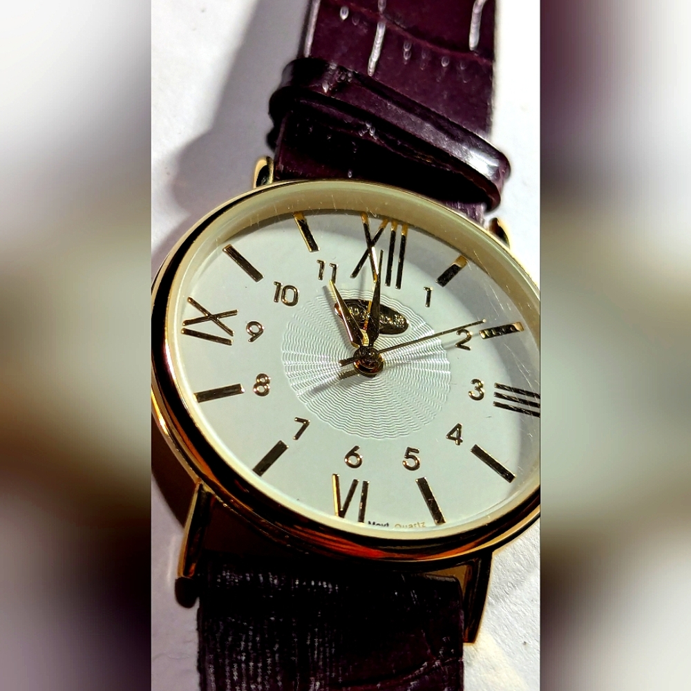 Cambridge Analog Wristwatch Round White Face Brown Buckle Band Roman Numerals